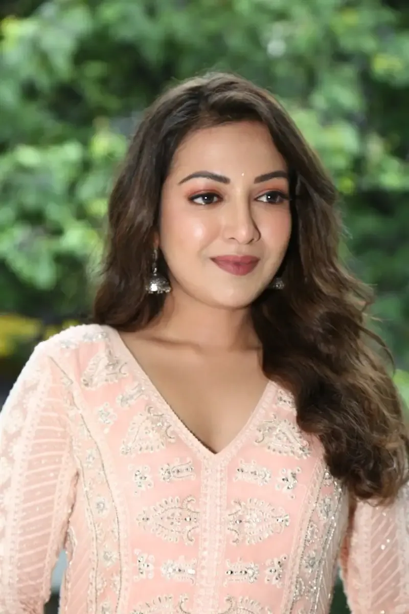 TAMIL ACTRESS CATHERINE TRESA IN PINK DRESS AT MOVIE OPENING 6